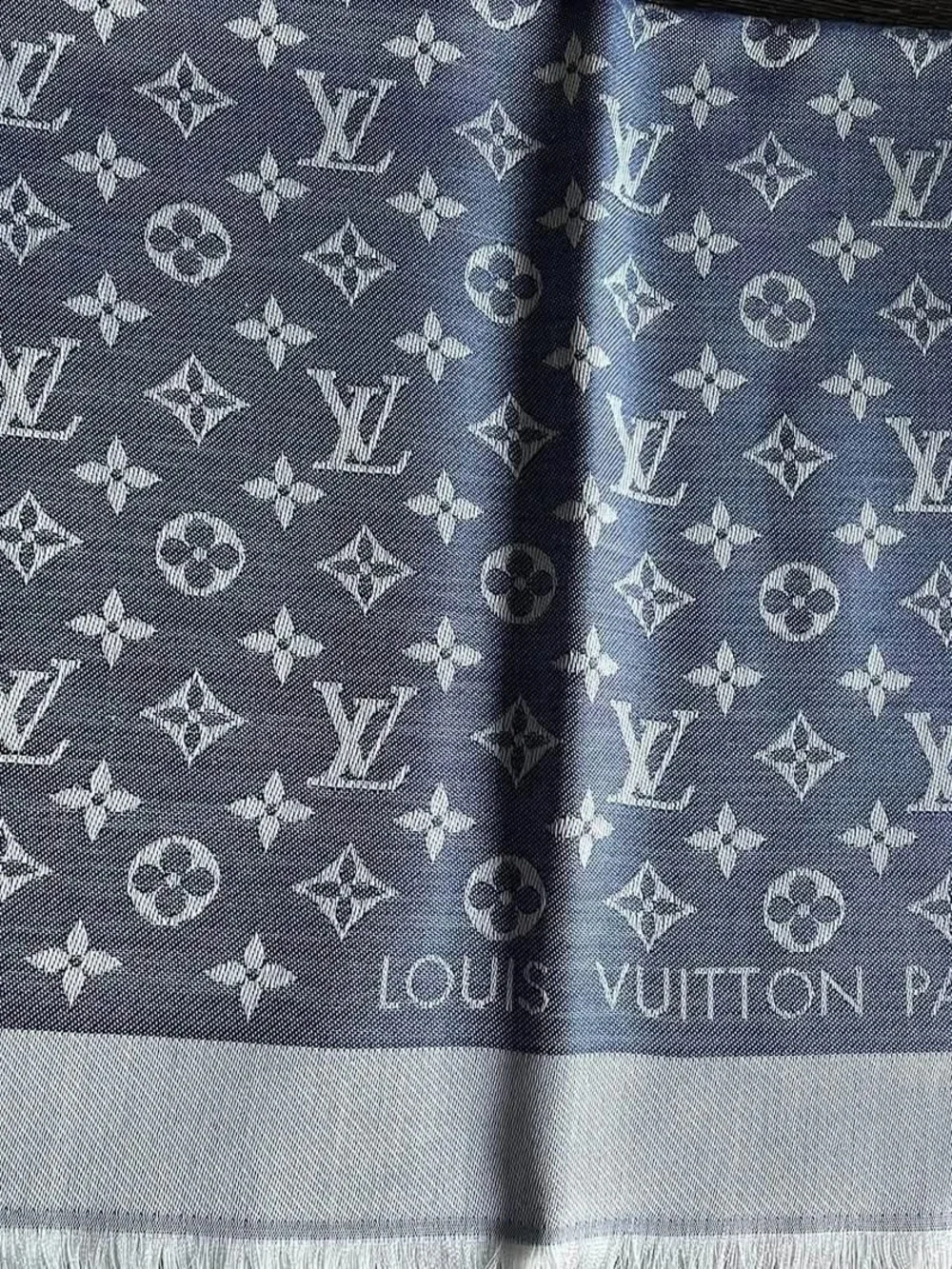 Louis Vuitton classic louis